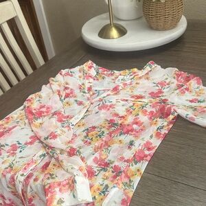 Kut from the Kloth White Floral Split-Neck Blouse with Pink and Yellow Blooms